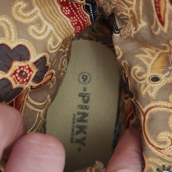 SOLD - Picture 3 of 6